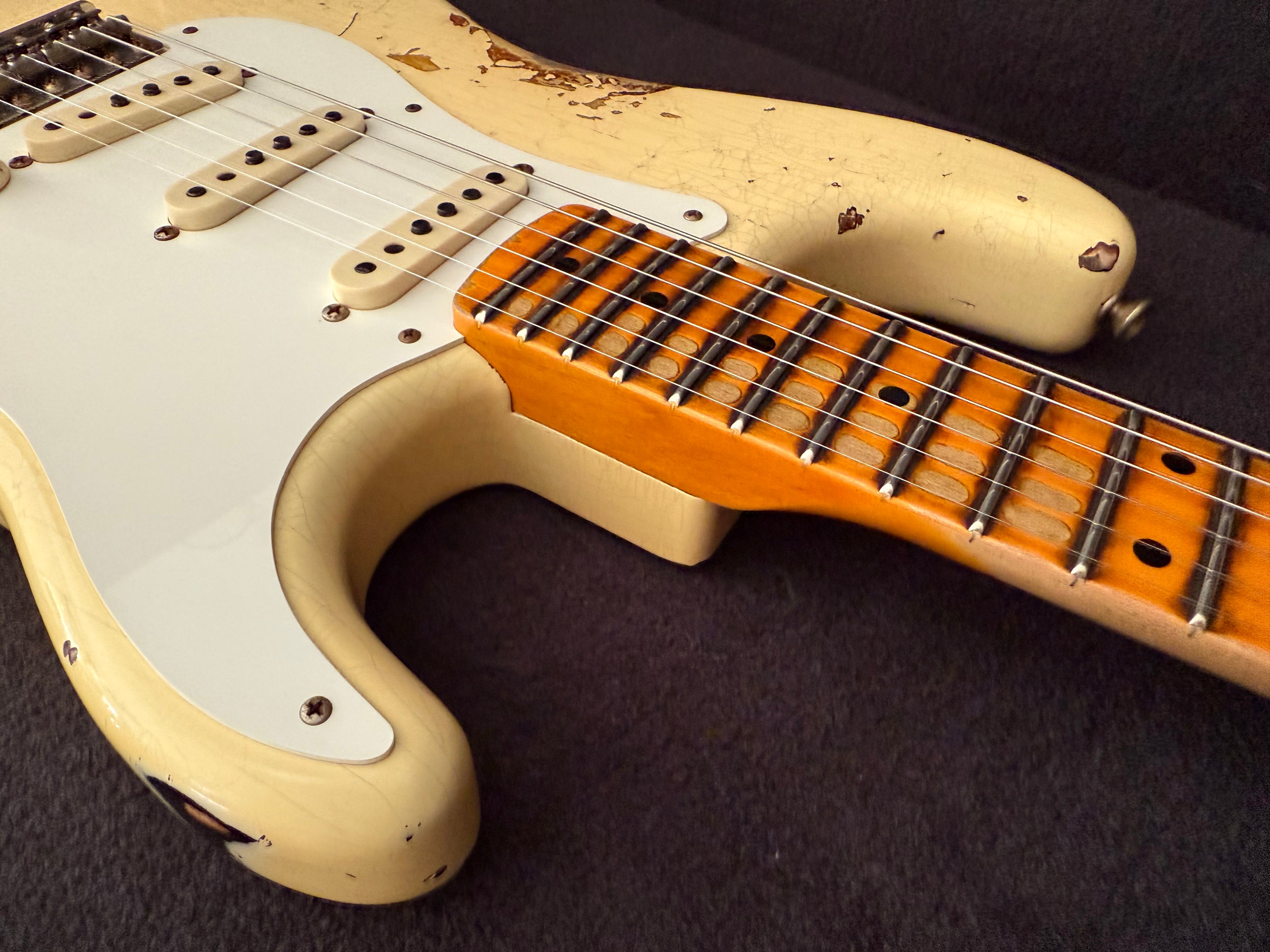 2021 Fender '56 Stratocaster Heavy Relic Ltd. Aged vintage white over Sunburst