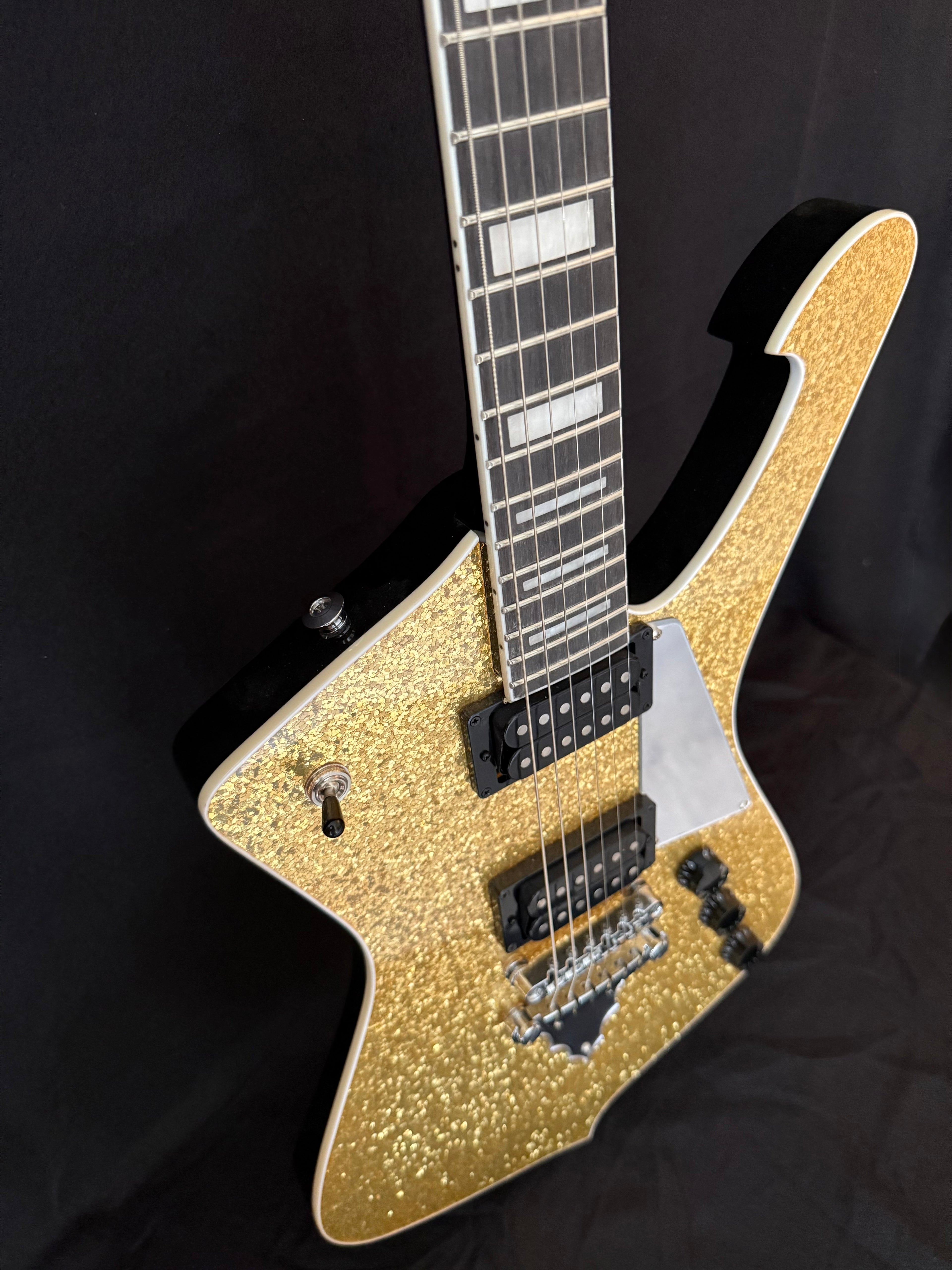 2023 Ibanez Iceman Paul Stanley Signature Sparkle Gold (PS60-SGL)