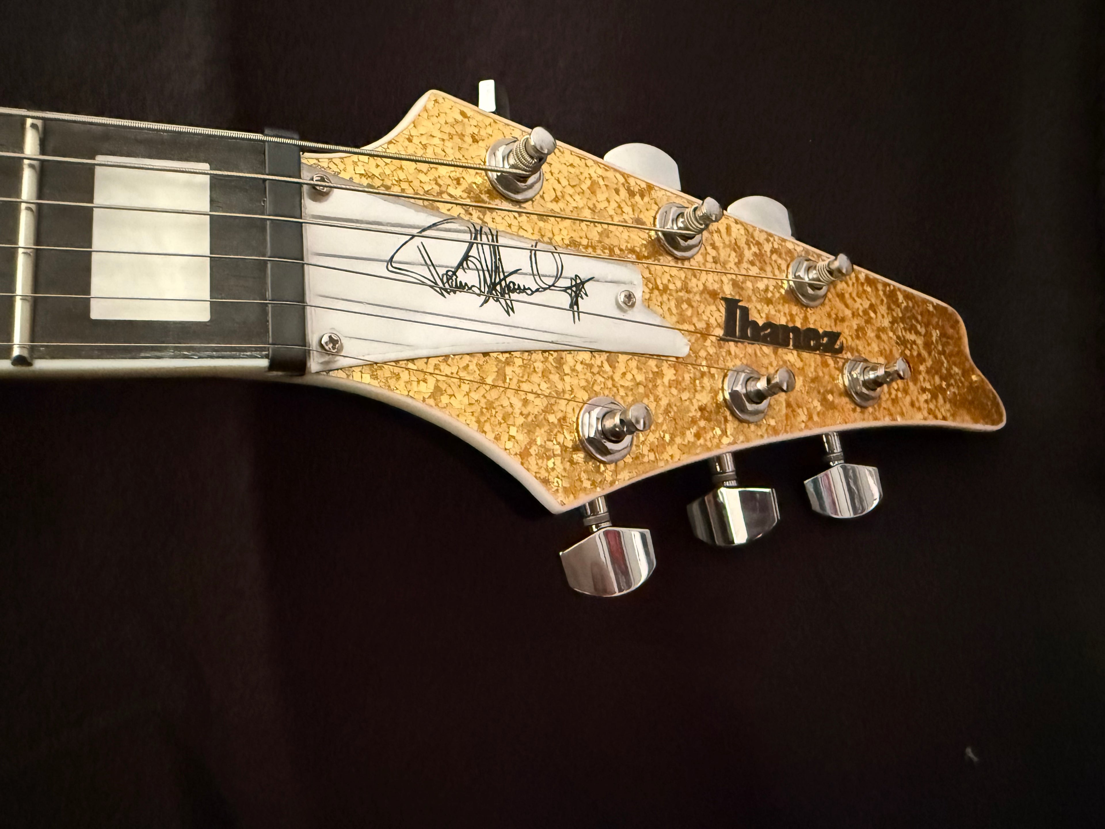 2023 Ibanez Iceman Paul Stanley Signature Sparkle Gold (PS60-SGL)