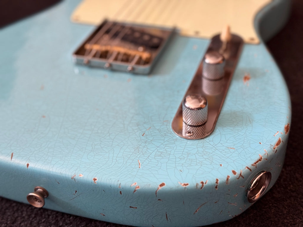 Lacquer Refinish&Relic Nitro Unicolor (Fender Style Gitarren/Bolt on Neck)