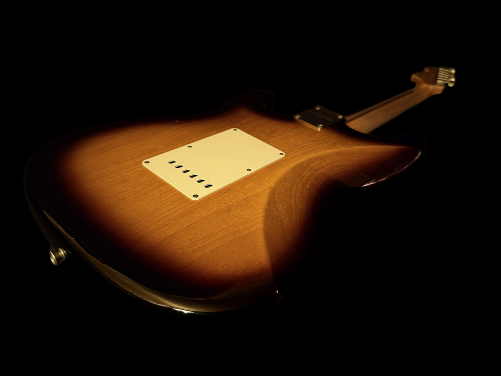 2024 Fender Stratocaster Eric Clapton Signature Journeyman Relic 2Tone Sunburst