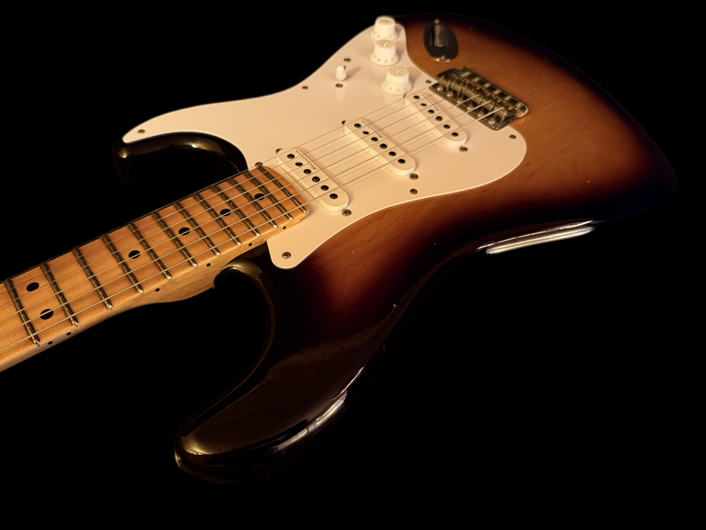 2024 Fender Stratocaster Eric Clapton Signature Journeyman Relic 2Tone Sunburst