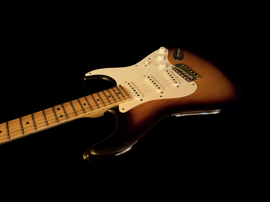 2024 Fender Stratocaster Eric Clapton Signature Journeyman Relic 2Tone Sunburst