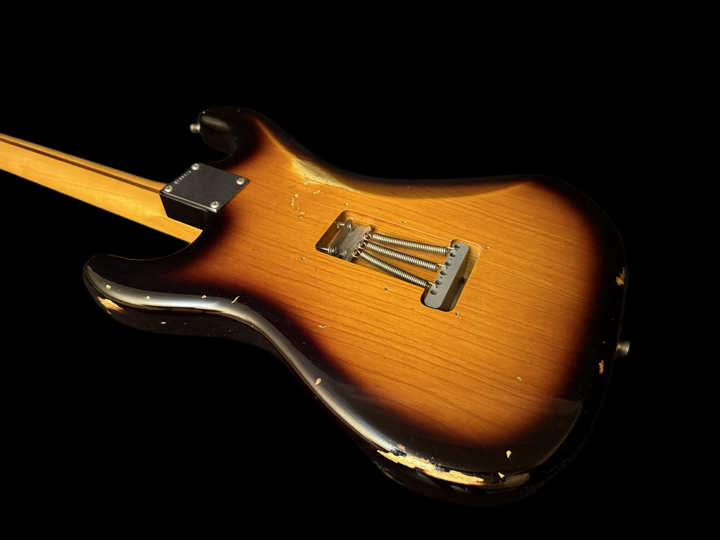 2019 Fender `56 Stratocaster Relic 2Tone Sunburst Ash Body