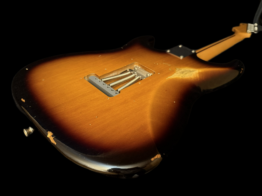 2019 Fender `56 Stratocaster Relic 2Tone Sunburst Ash Body