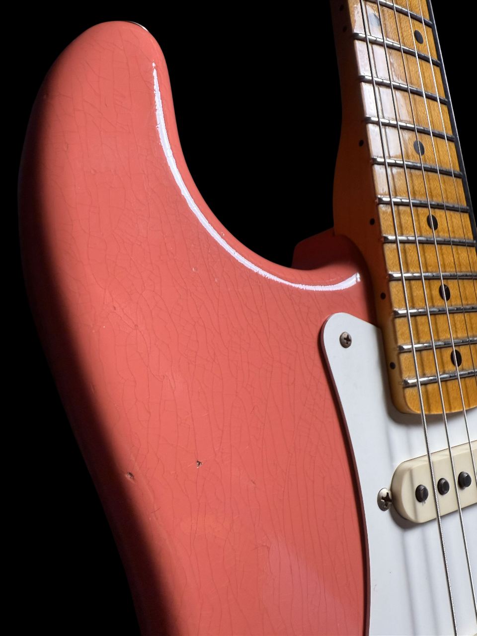 Fender '56 Limited Stratocaster Journeyman Relic Bone Tone super faded aged Fiesta Red 3,45kg