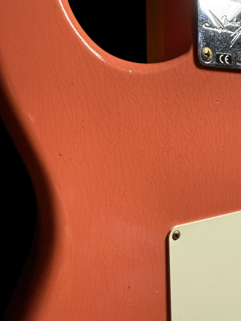 Fender '56 Limited Stratocaster Journeyman Relic Bone Tone super faded aged Fiesta Red 3,45kg