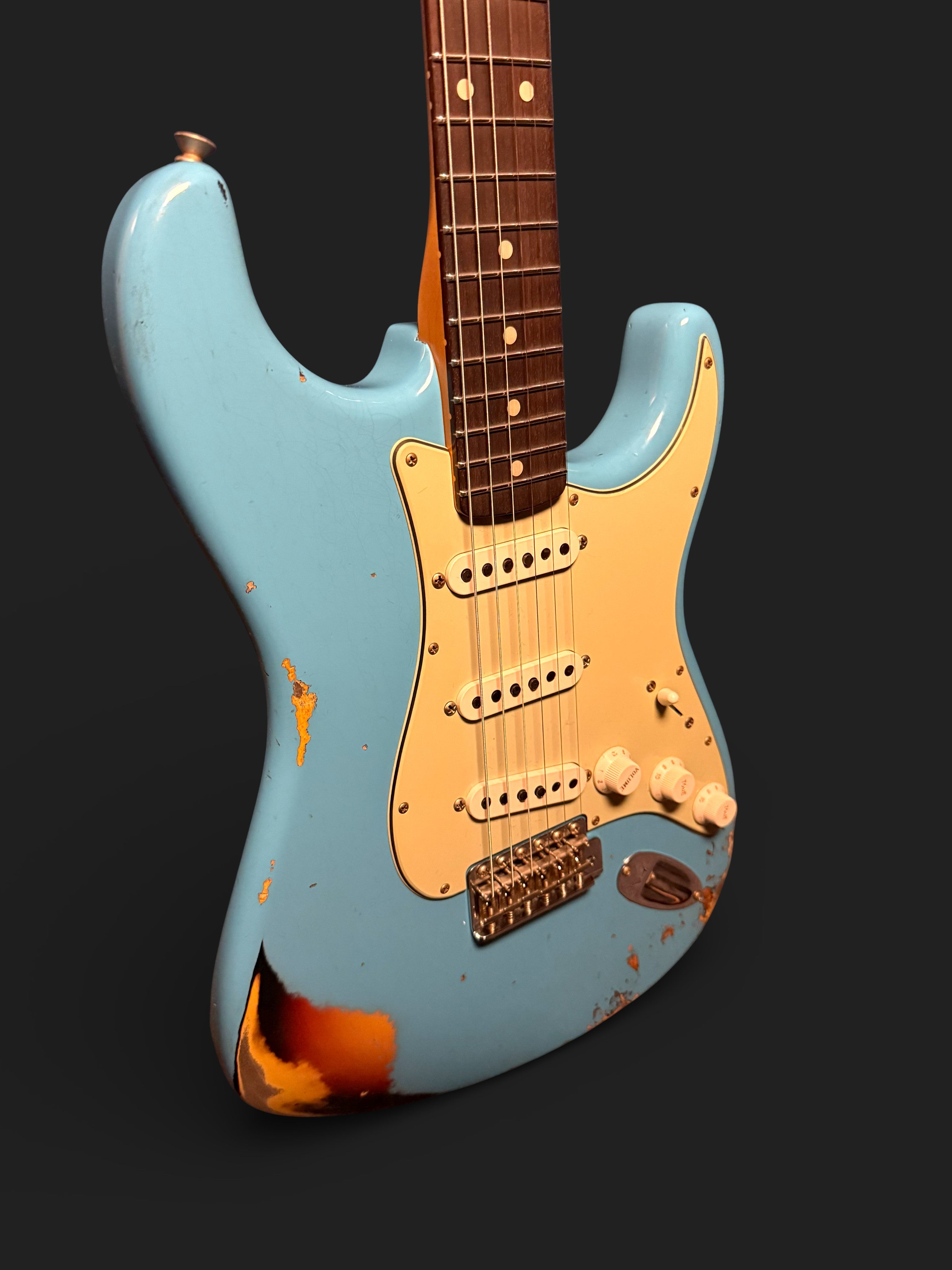 NEUWARE Fender Custom Shop '61 Stratocaster Heavy Relic Wildwood Faded Taos Tourqoise over Sunburst 3,3kg