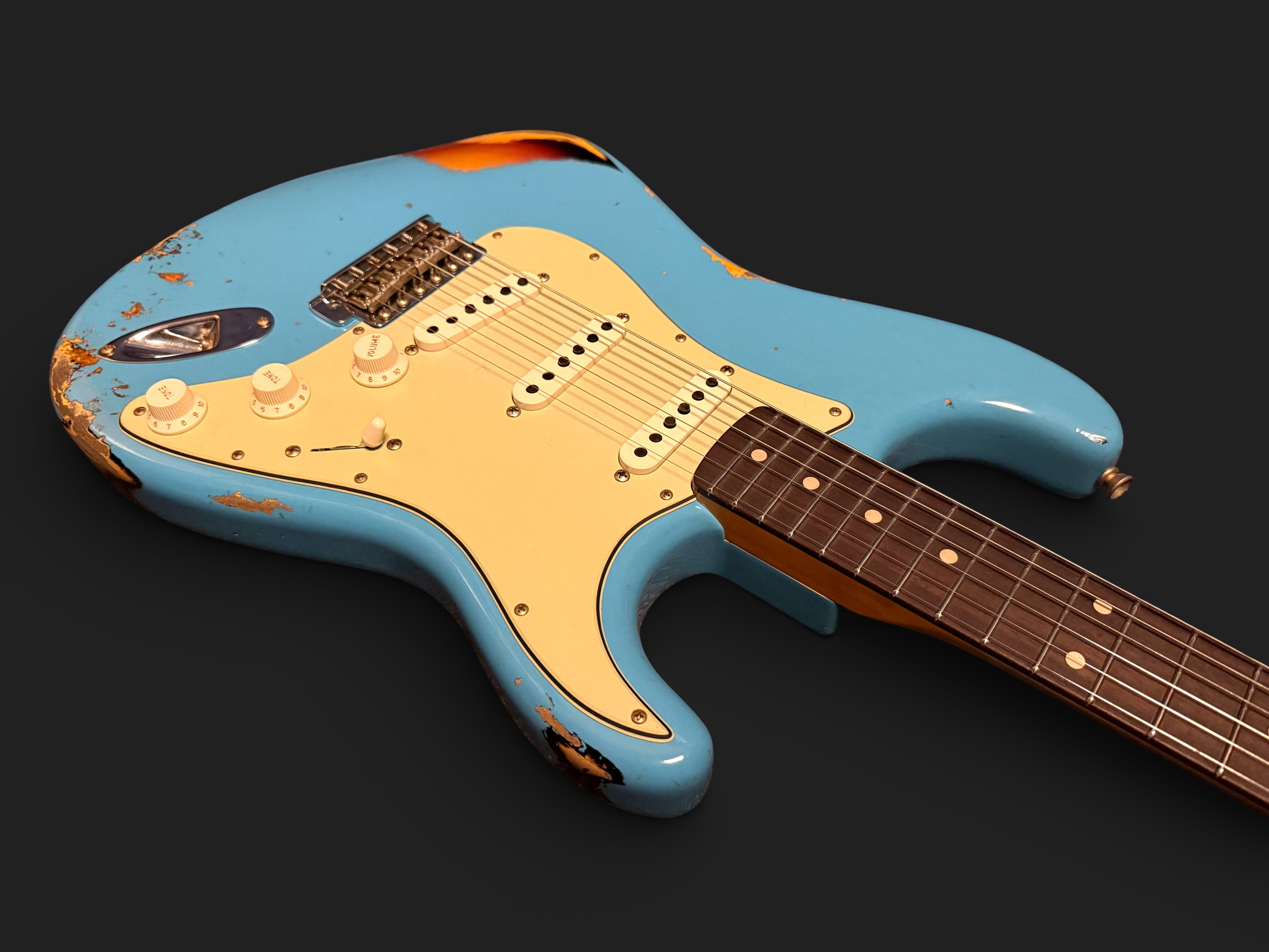 NEUWARE Fender Custom Shop '61 Stratocaster Heavy Relic Wildwood Faded Taos Tourqoise over Sunburst 3,3kg