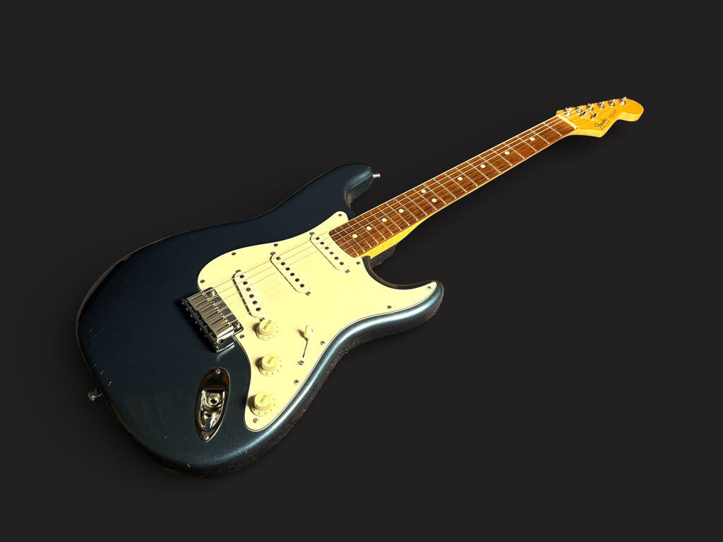 1987 American Standard Stratocaster Gun Metal Blue Metallic 3,5kg