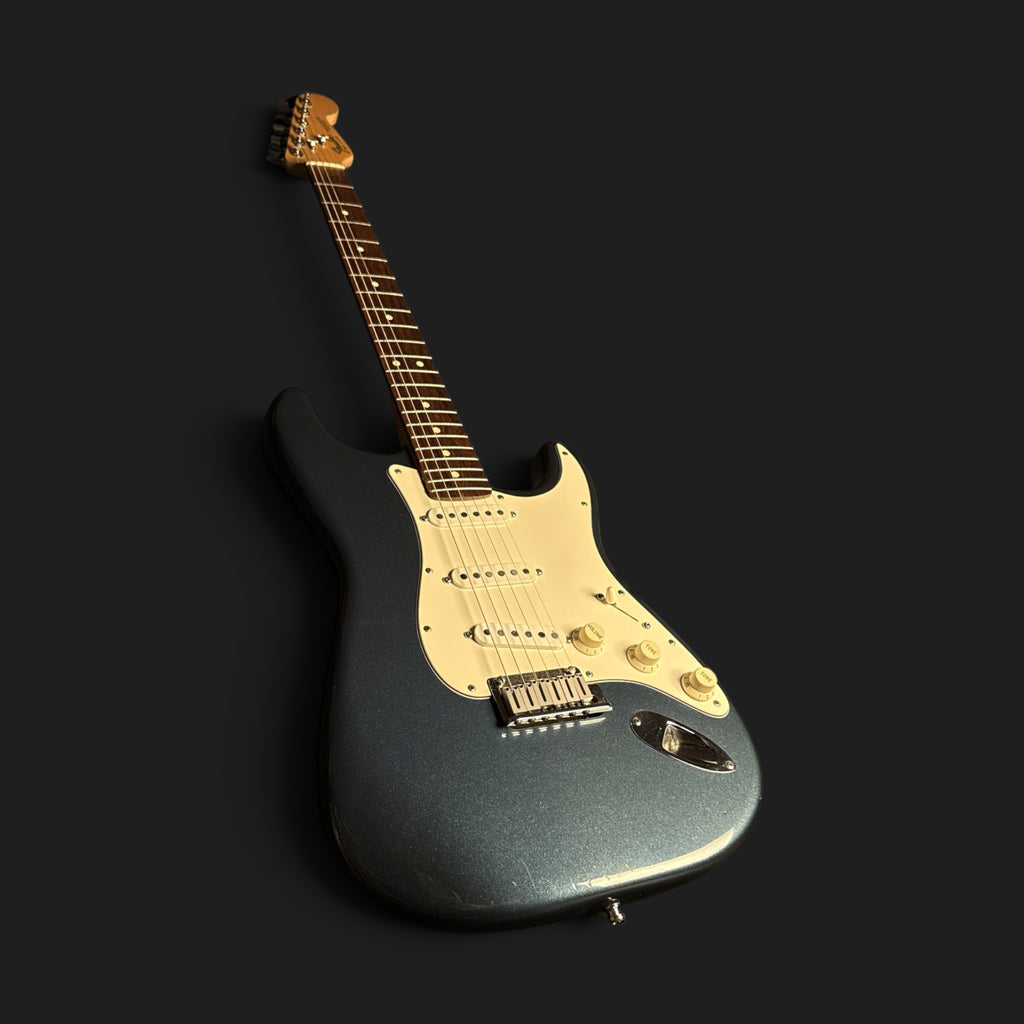 1987 American Standard Stratocaster • Gun Metal Blue Metallic • 3,5kg