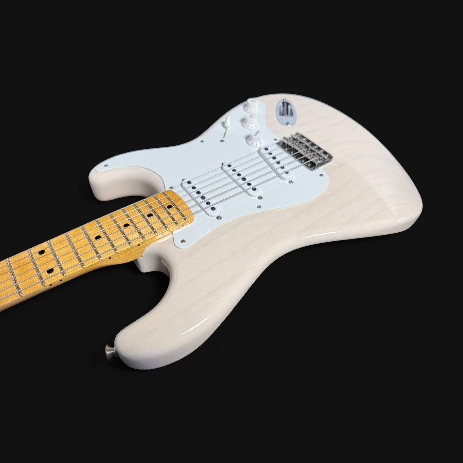 2023 Fender Custom Shop Vintage Custom ‘55 Stratocaster Hardtail NOS/CC – Time Capsule Aged White Blonde – 3,1kg
