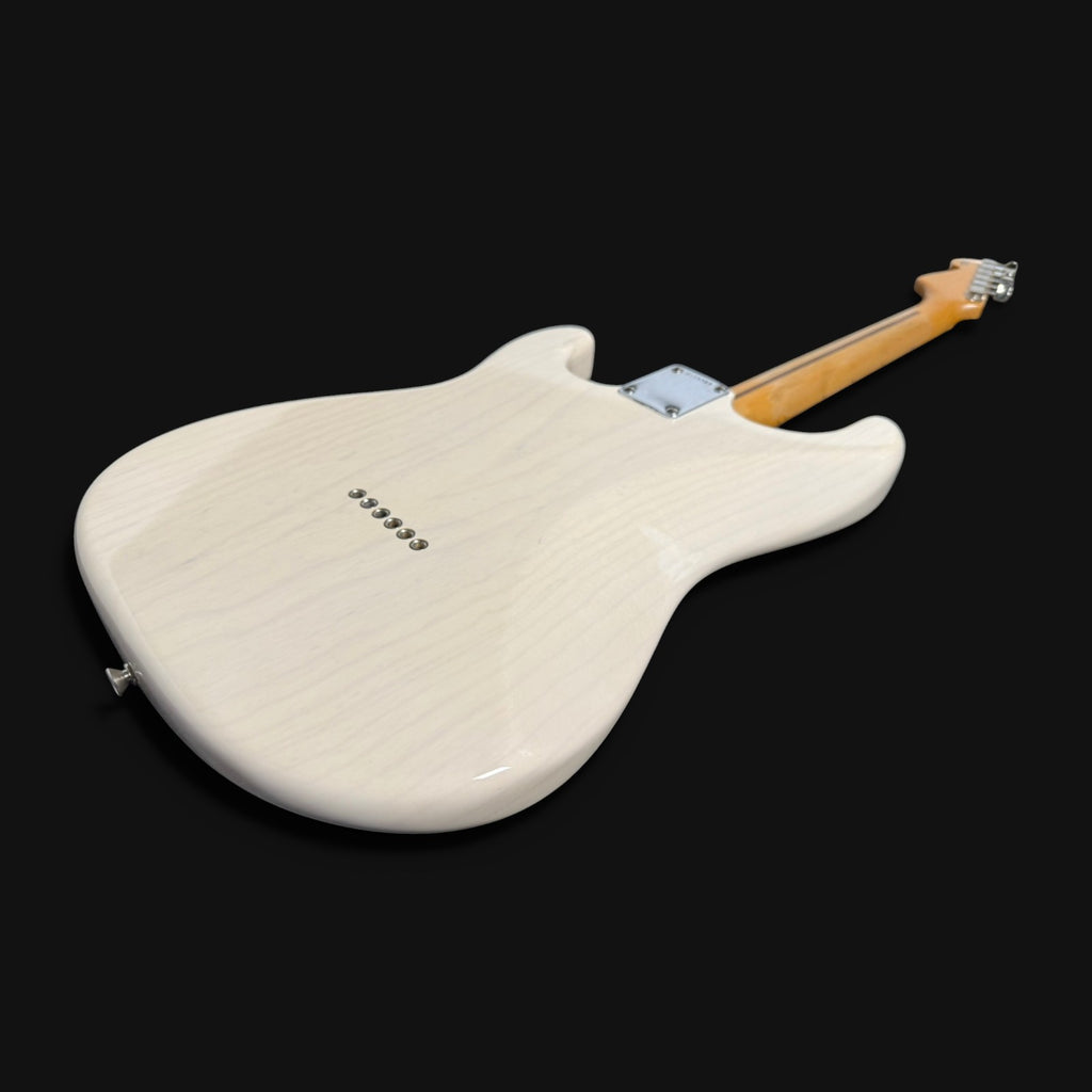 2023 Fender Custom Shop Vintage Custom ‘55 Stratocaster Hardtail NOS/CC – Time Capsule Aged White Blonde – 3,1kg