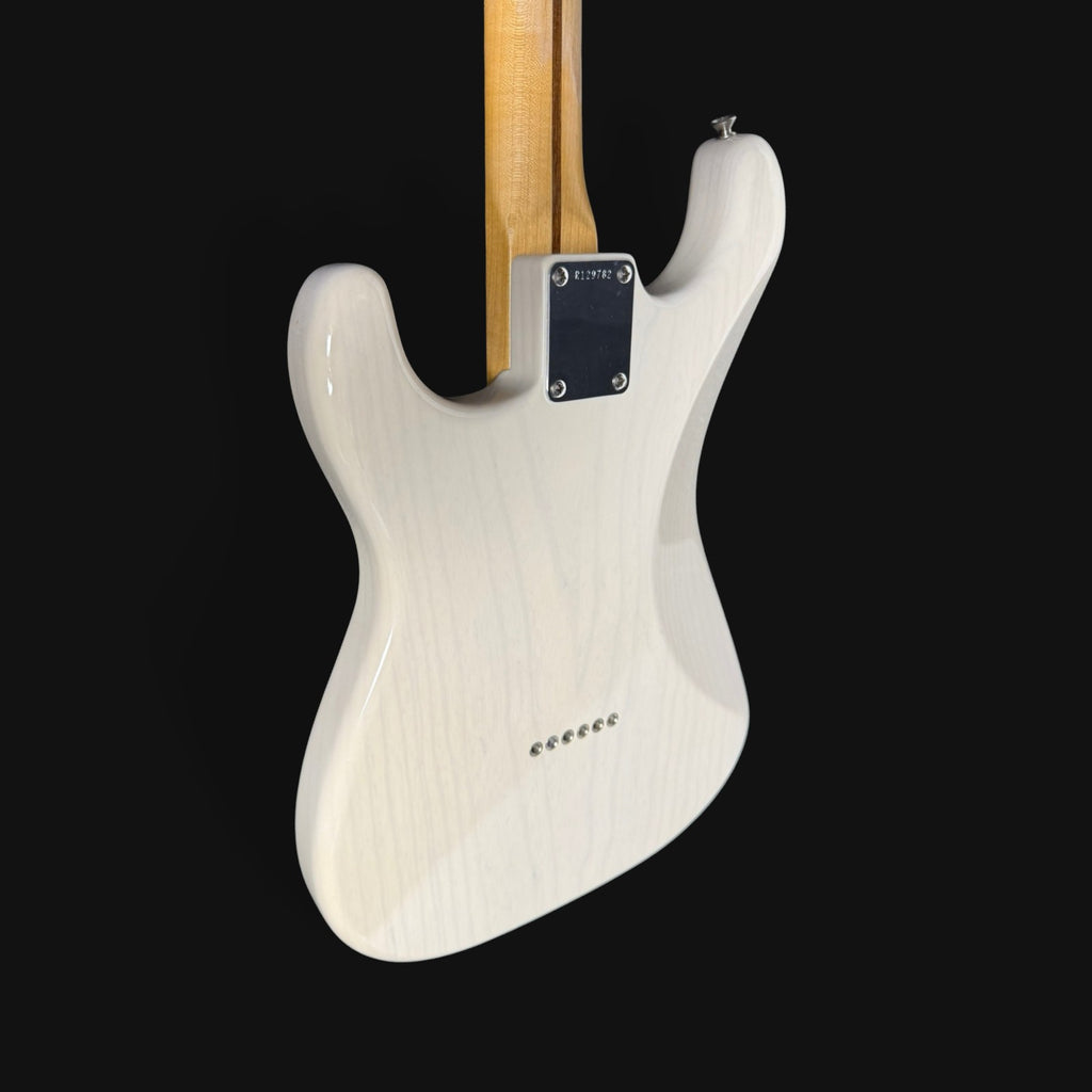 2023 Fender Custom Shop Vintage Custom ‘55 Stratocaster Hardtail NOS/CC – Time Capsule Aged White Blonde – 3,1kg