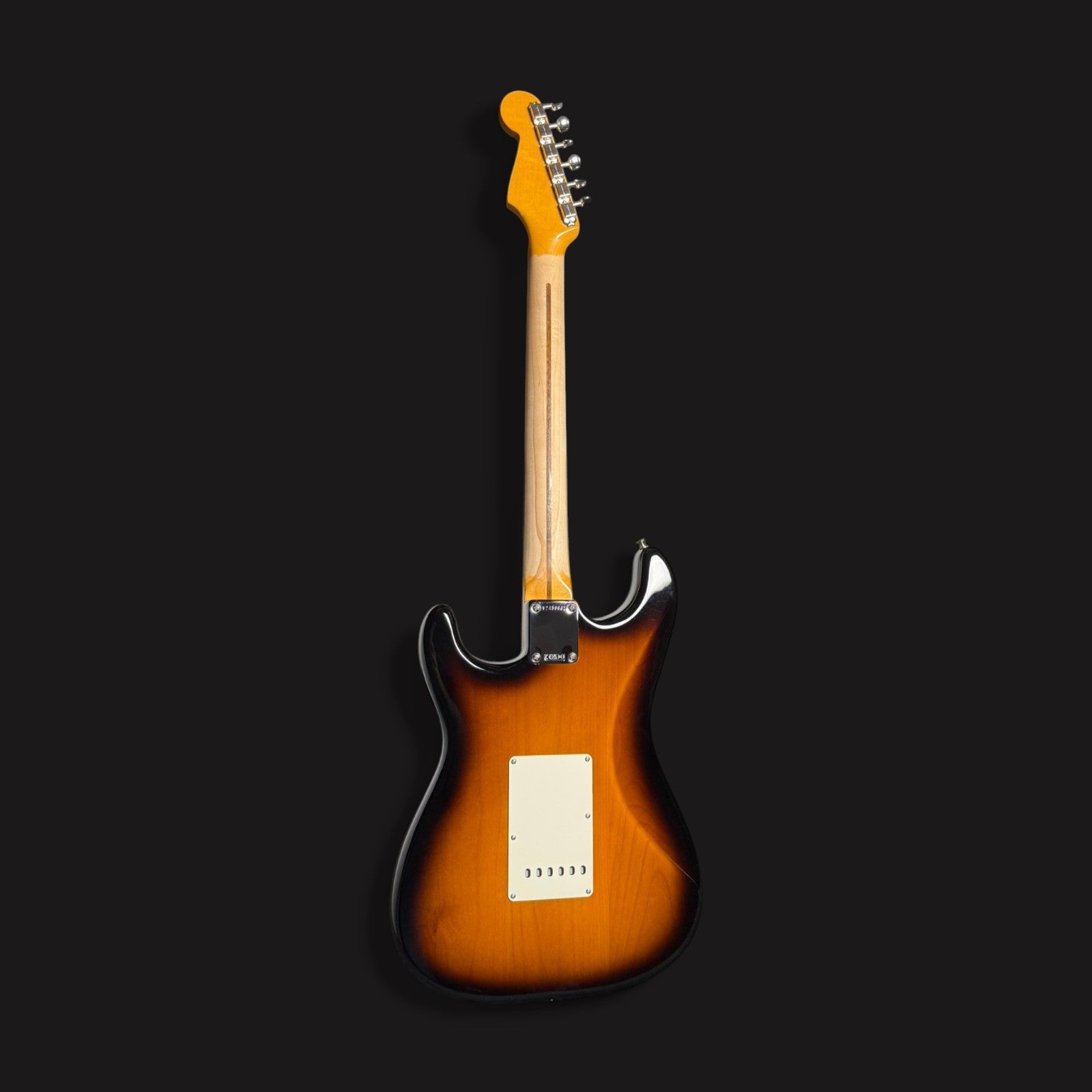 2024 Fender American Vintage II 1957 Stratocaster – 2-Color Sunburst – 3,4kg