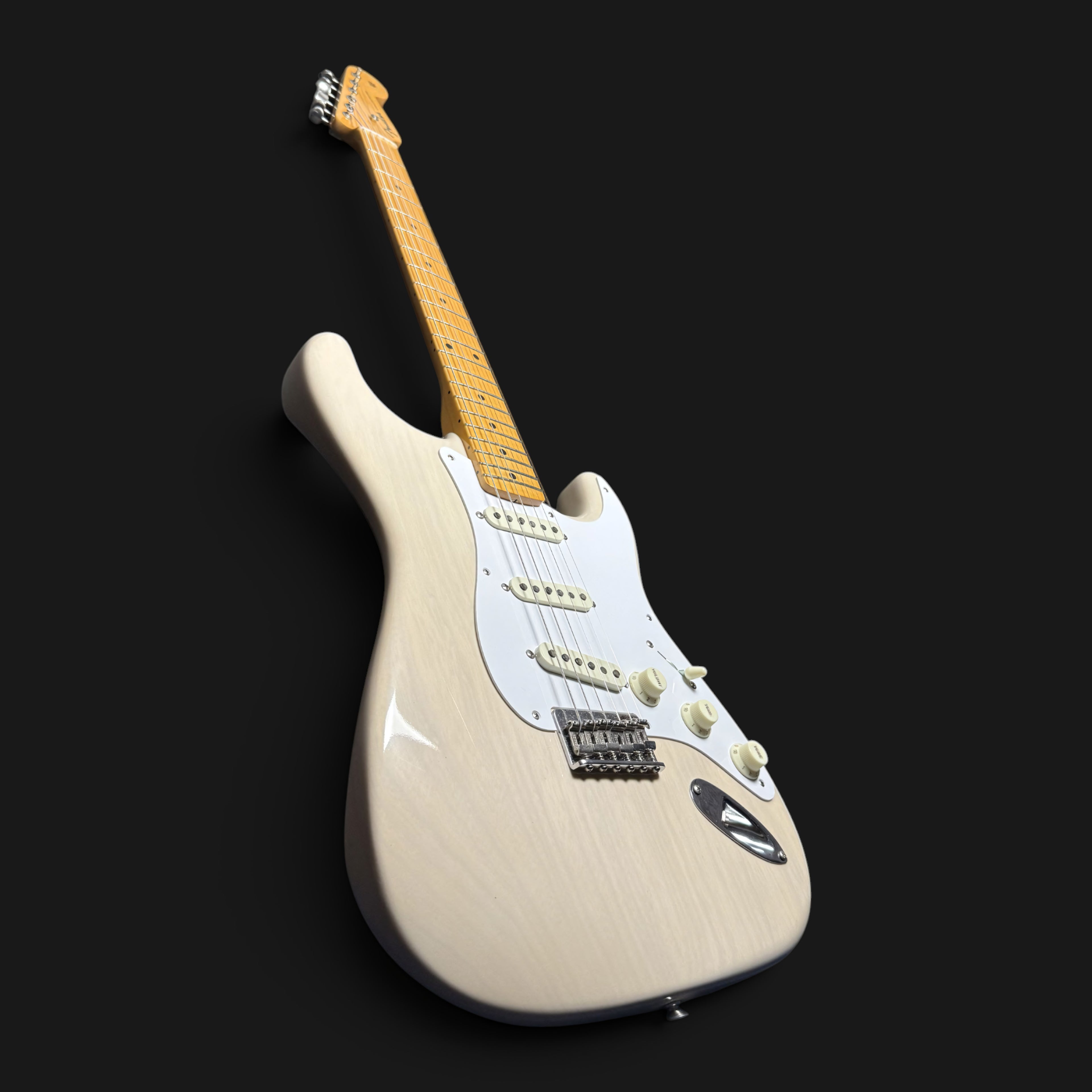 2023 Fender Custom Shop Vintage Custom ‘55 Stratocaster Hardtail NOS/CC • Time Capsule • Aged White Blonde • lightly flamed Neck • 3,3kg