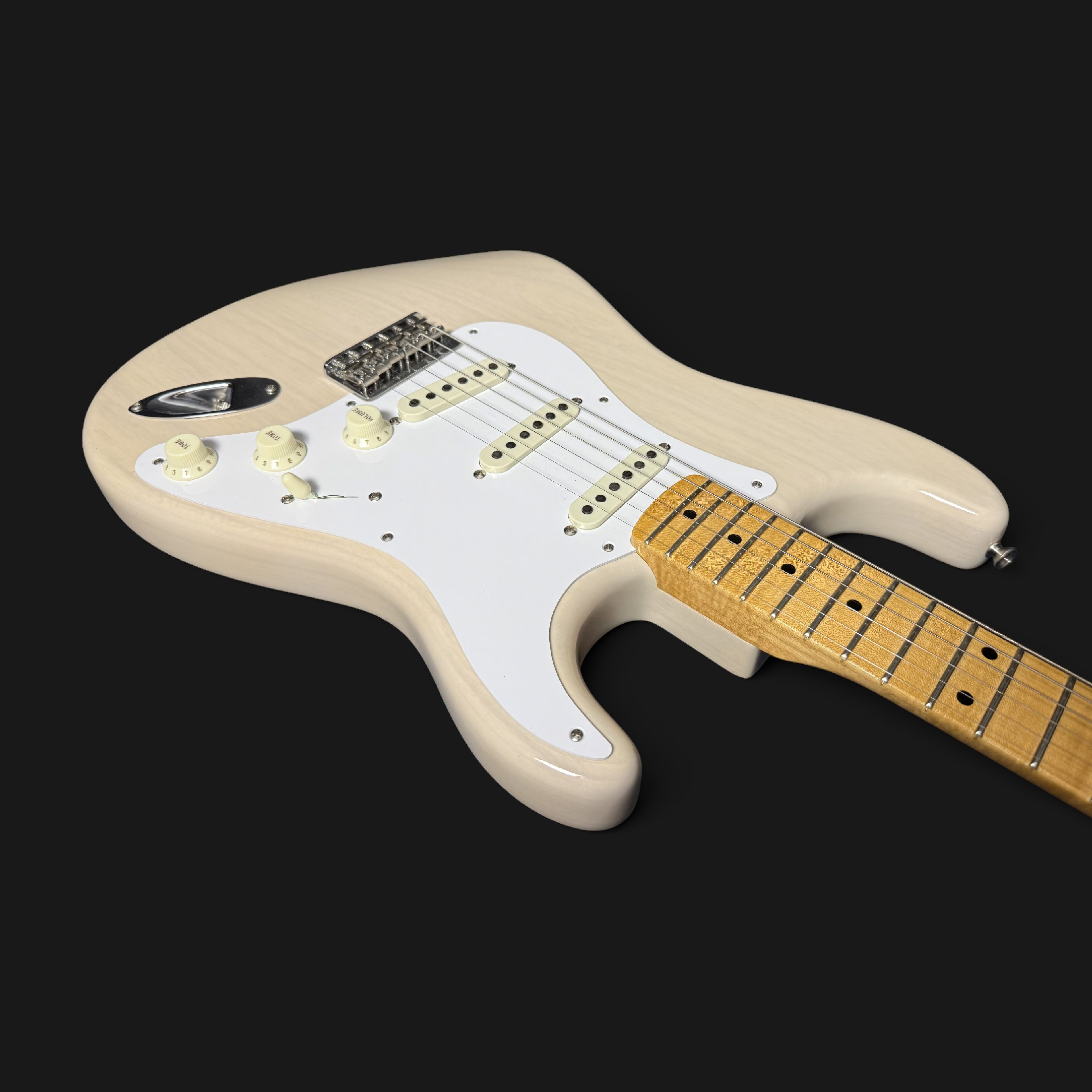 2023 Fender Custom Shop Vintage Custom ‘55 Stratocaster Hardtail NOS/CC • Time Capsule • Aged White Blonde • lightly flamed Neck • 3,3kg